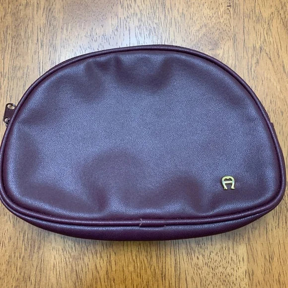 Etienne Aigner Vintage Cosmetic Bag - Picture 1 of 6